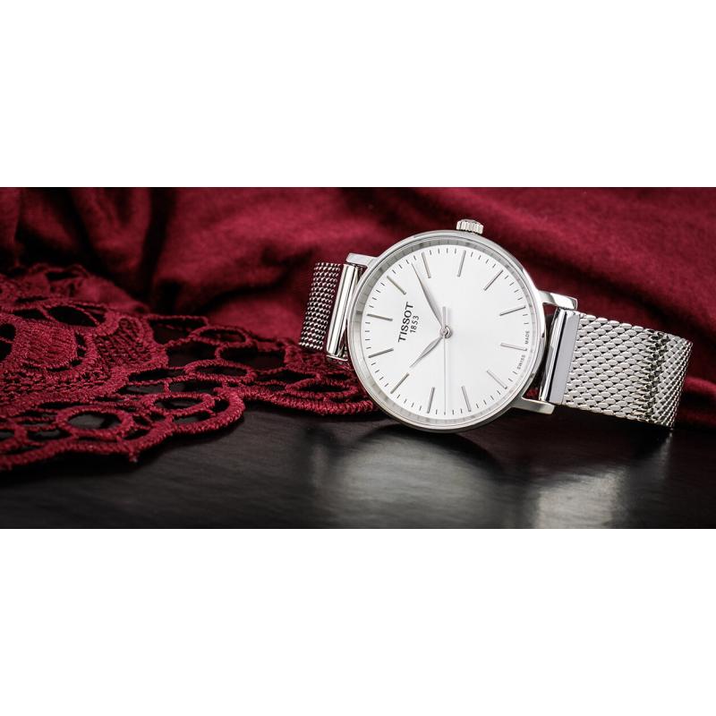 Dámské  hodinky TISSOT Everytime Lady T143.210.11.011.00