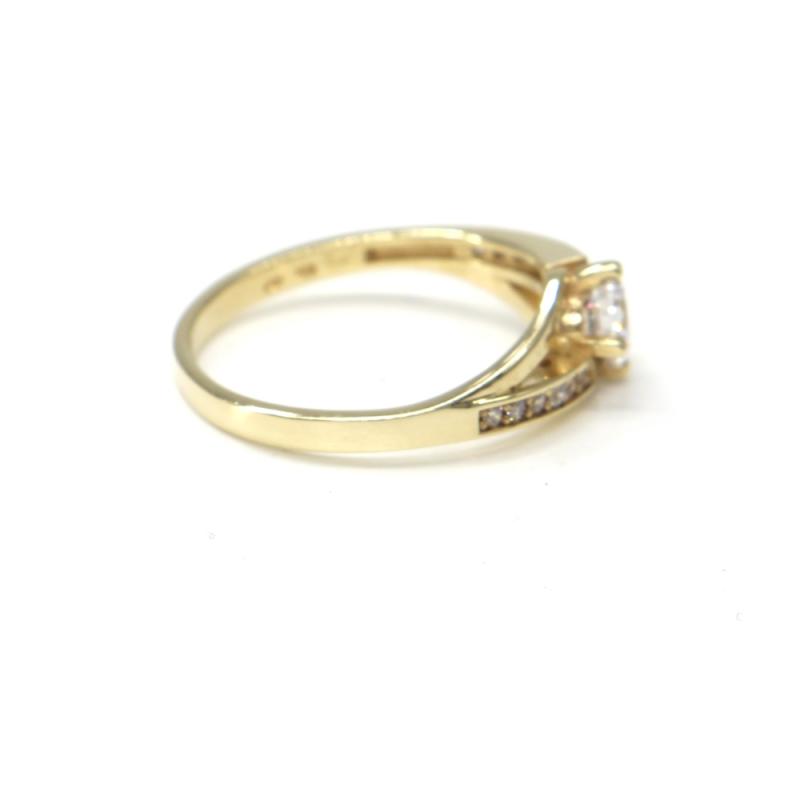 Prsten ze žlutého zlata se středovým zirkonem AU 585/000 2,65 gr, PR661027701