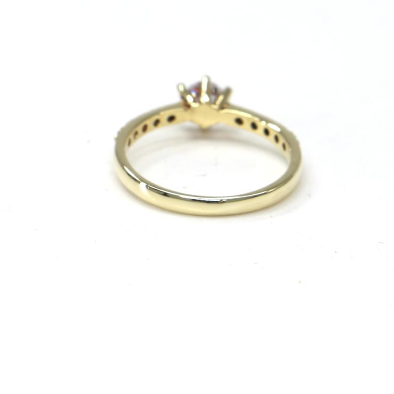 Prsten ze žlutého zlata se středovým zirkonem a zirkony Pattic AU 585/000 2,07 gr, PR681008501