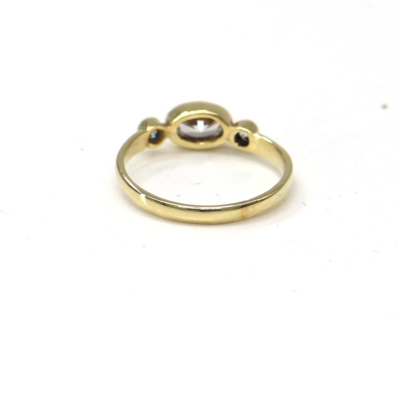 Prsten ze žlutého zlata se středovým zirkonem a zirkony Pattic AU 585/000 1,85 gr, MB08401E